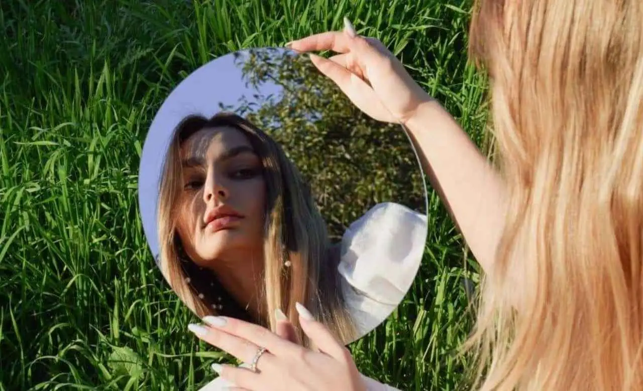 Empaths and Self-Awareness | Learn How to Manage Your Emotions | The Vital Spirit | Empath Mentor | Laura Rowe