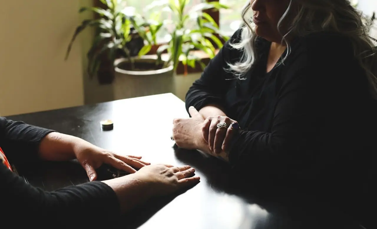 Navigating Sensitivity: The Role of the Empath Mentor | The Vital Spirit | Laura Rowe