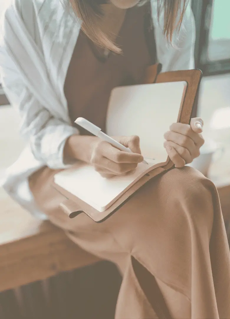 Journaling | Living in Alignment | When Empaths Integrate | The Vital Spirit | Laura Rowe | Empath Mentor